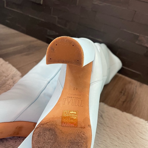 Toral Sofia Tall Heeled Slip On Boot - Picture 4 of 7